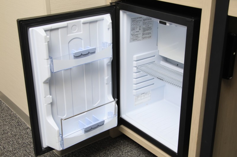 お部屋に冷蔵庫＆冷凍品はフロントでお預かりできます
