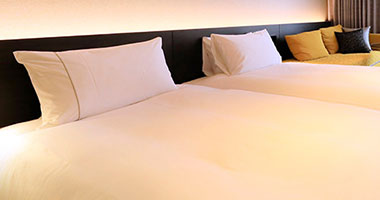 画像：POINT1 最上級の眠りシモンズ社製ベッド
