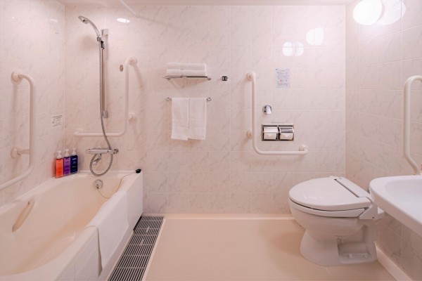 画像:ユニバーサルツインバスルーム