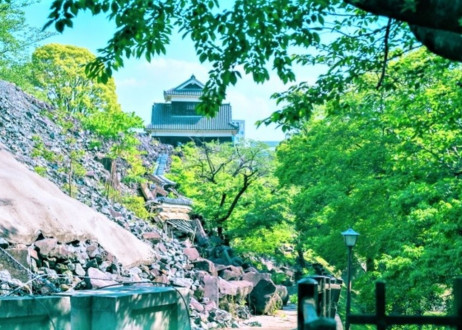 画像：地震の爪痕残る熊本城