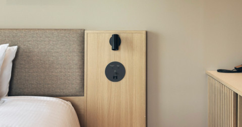 スマートなベッドサイド