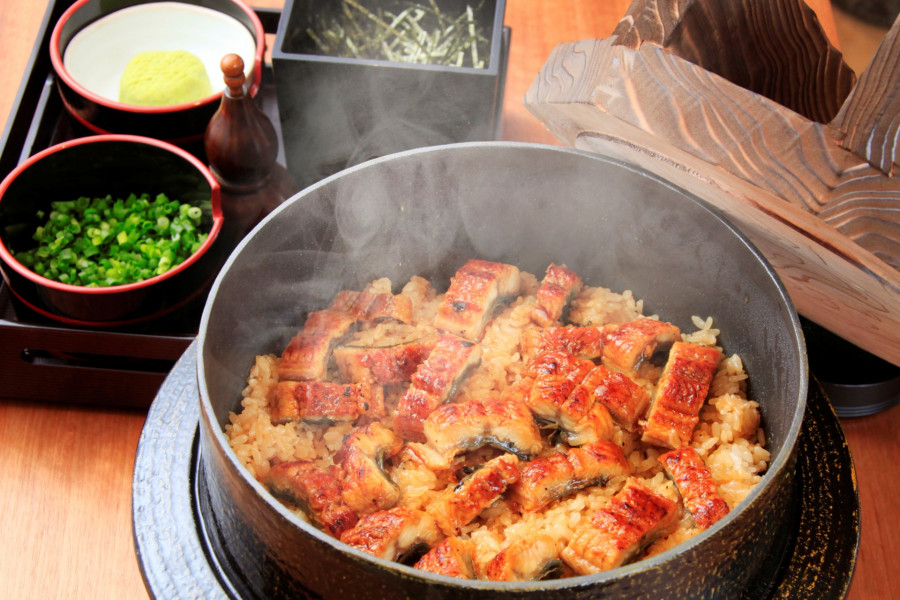 リッチモンドホテル名古屋新幹線口の看板朝食：「ひつまぶし」