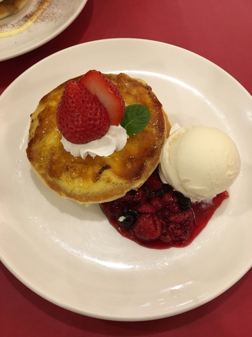 イチゴのパンケーキ スタッフブログ リッチモンドホテル 東大阪 公式サイト